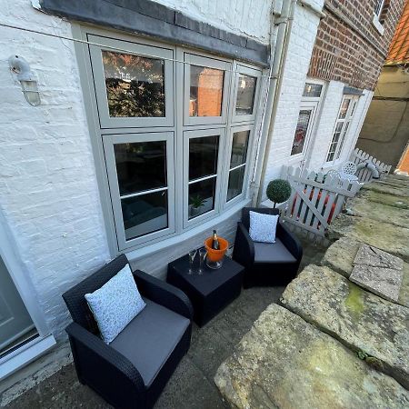Demeter Cottage Whitby Ngoại thất bức ảnh